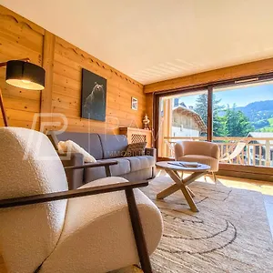 https://appartement-jade-megeve-2-4-personnes.hotels-rhonealpes.com